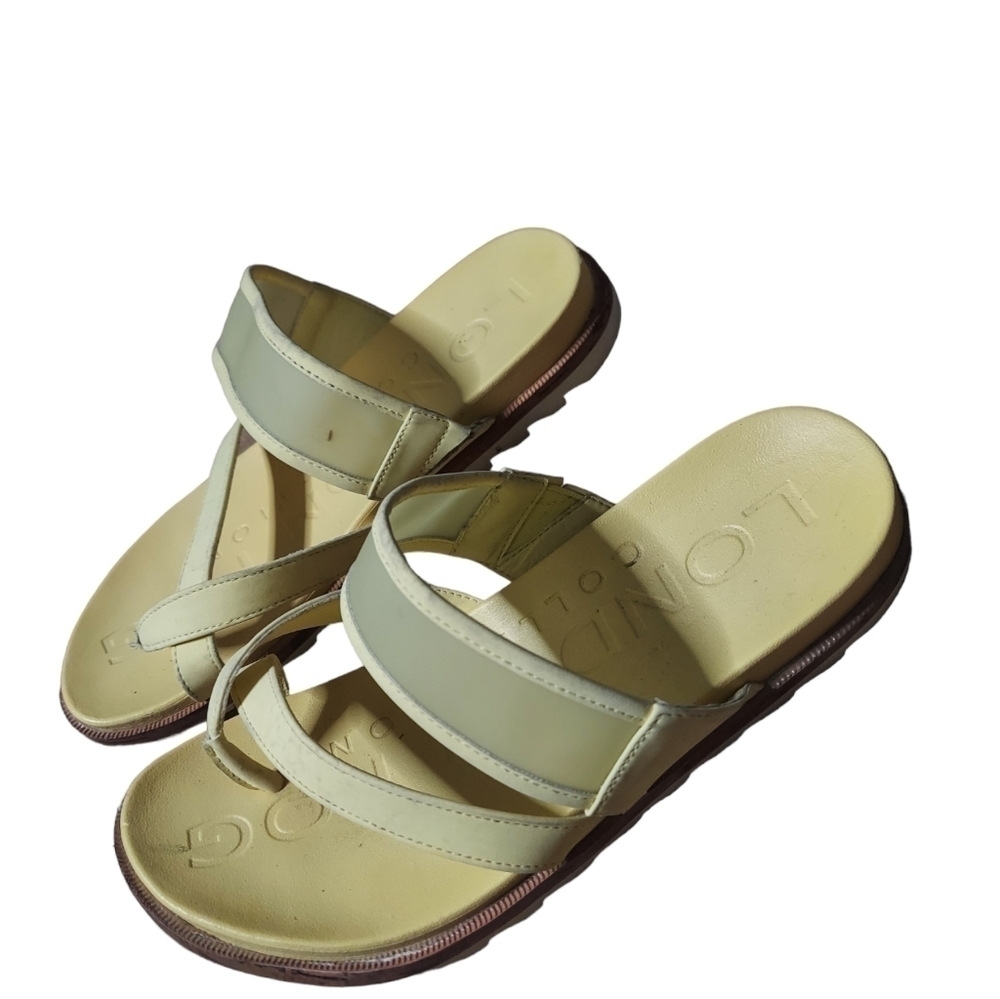 8w london fog‎ yellow sandal